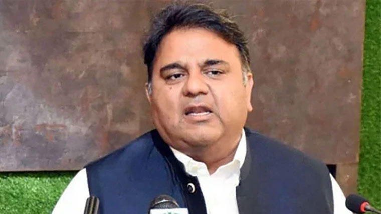  مودی اس قابل نہیں رہے دوبارہ کوئی حرکت کریں،فواد 